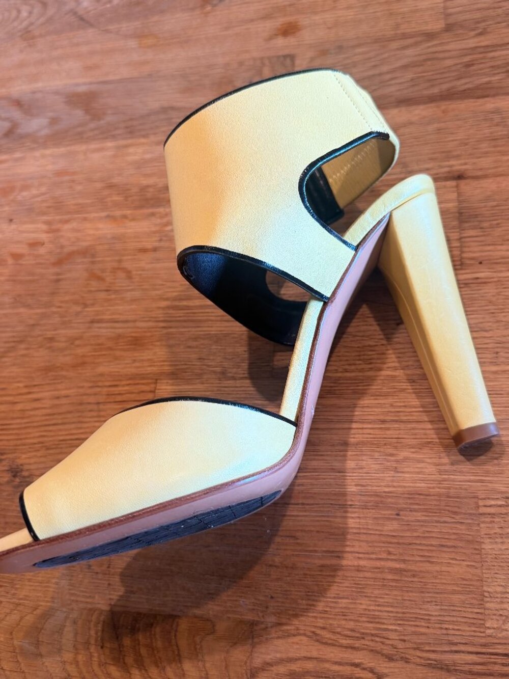 Diane Von Furstenberg Summer Heels w/ cuffed ankle